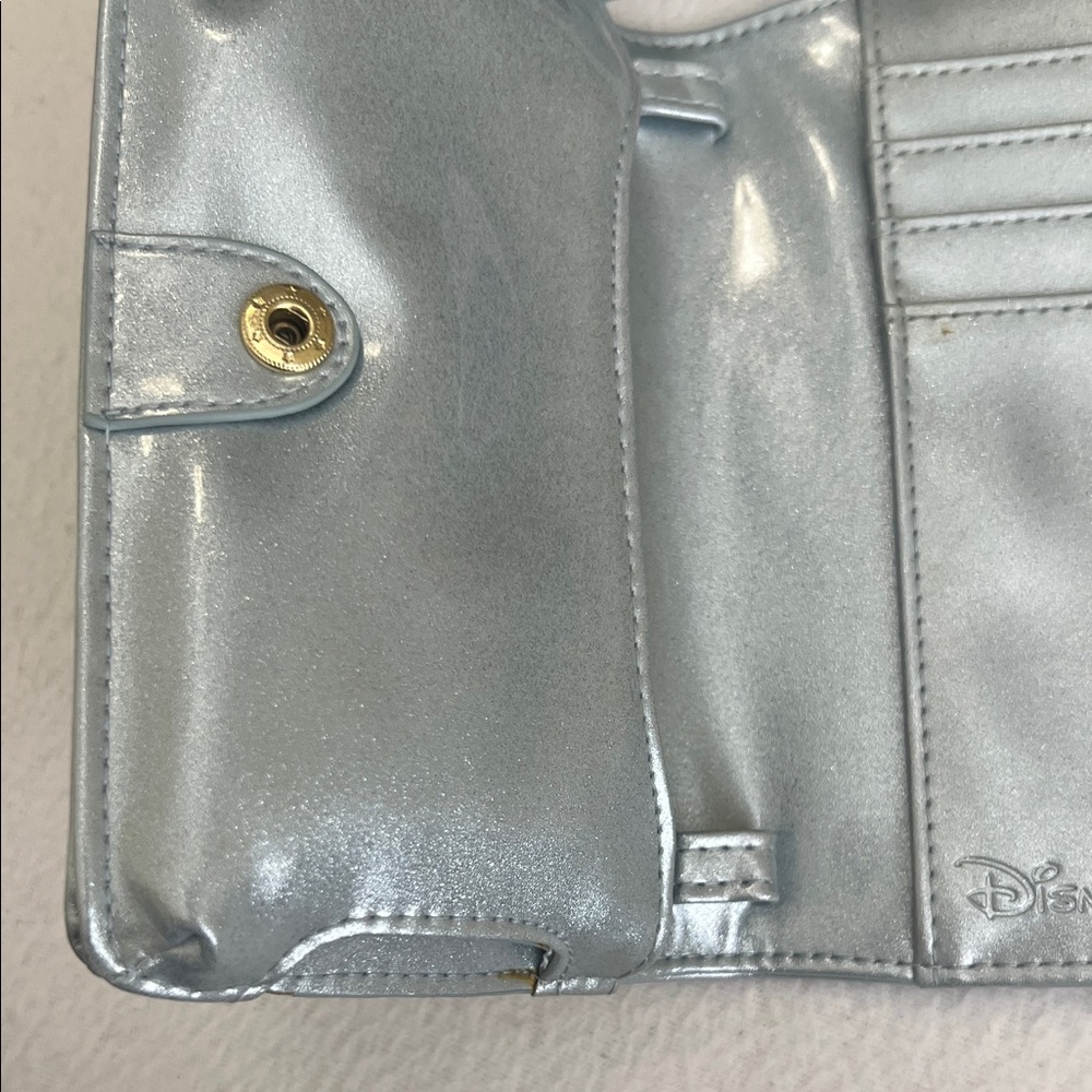 Danielle Nicole Disney Metallic Silver Crossbody Wallet - Picture 6 of 7